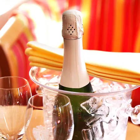 Hotel Wiedener Eck 4*