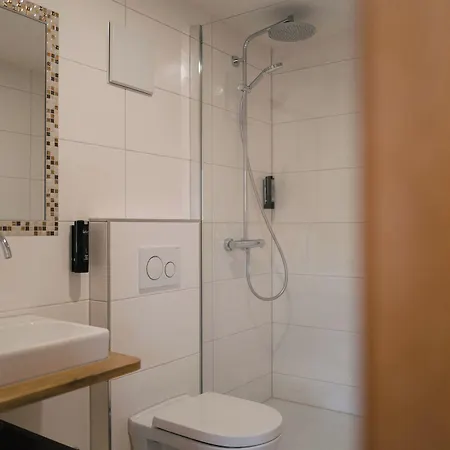 Wiedener Eck Szálloda 4*
